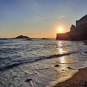 https://appartement-au-coeur-dintra-muros.inbrittany.com